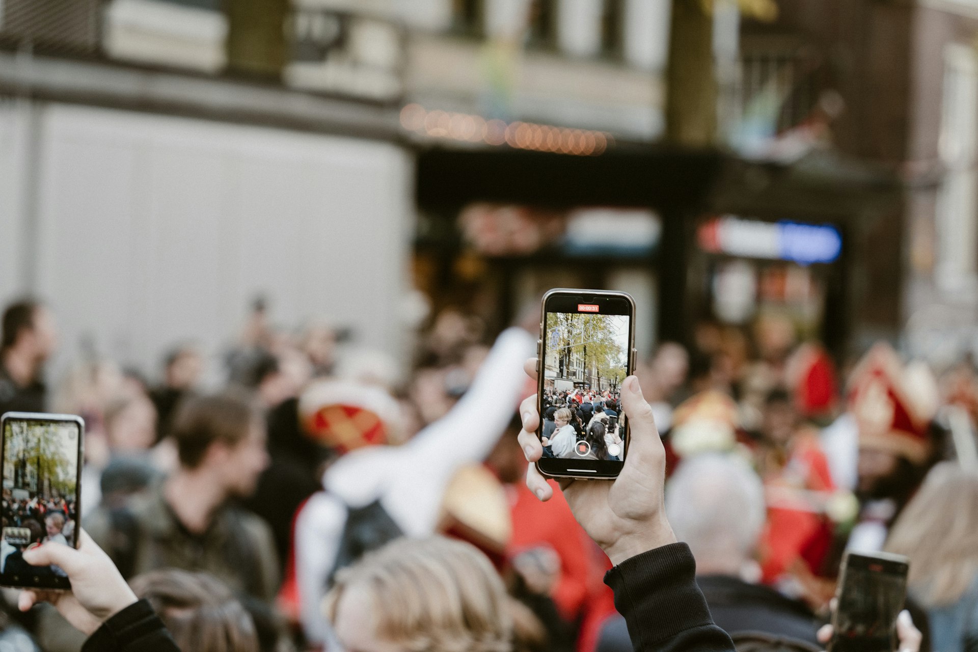 How Digital Communities Shape Modern Brands: Influence, Insight, and Loyalty